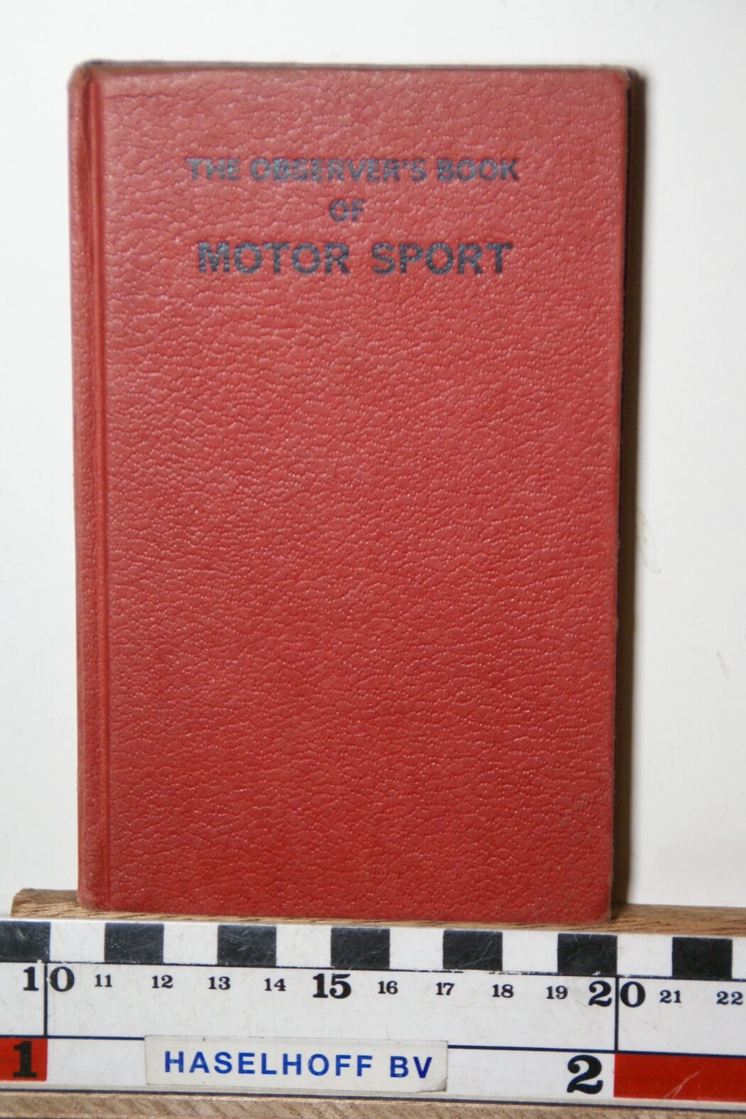 DSC02853 60er jaren boek the Observer book of motorsport, English-1f9c6271
