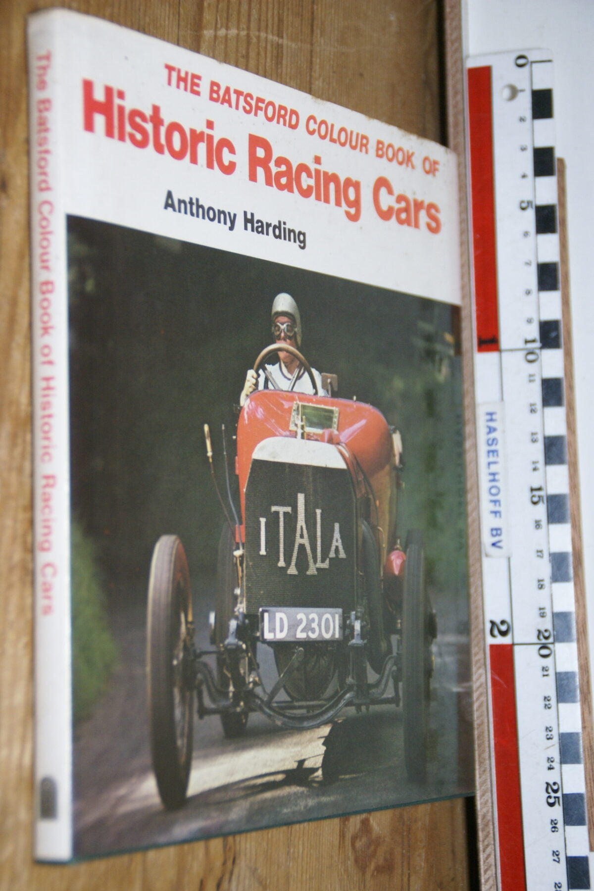 DSC02893 60er jaren boek Historic Racing Cars Batsford, English-7477e949