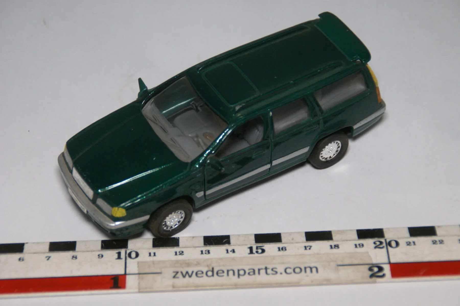 DSC09688 miniatuur Volvo 850 ca. 1op43-d5834345