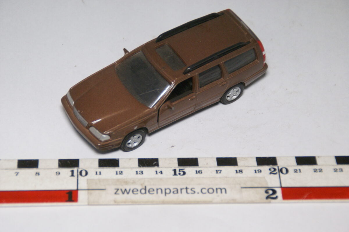 DSC09747 ca 2000 miniatuur Volvo V70 1op43-b4c2b3e0