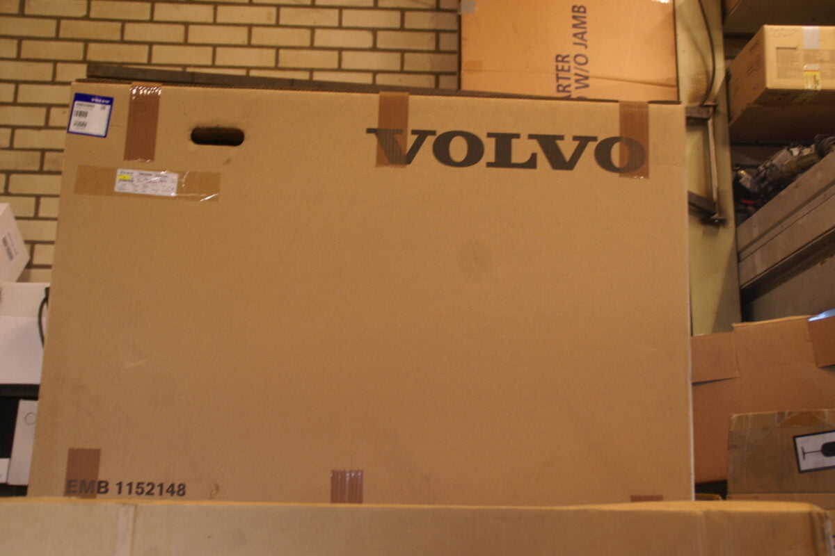 DSC01708 300 splinternieuw in doos deurpaneel origineel Volvo V60 artnr. 39832880 NOS-5ed3921c