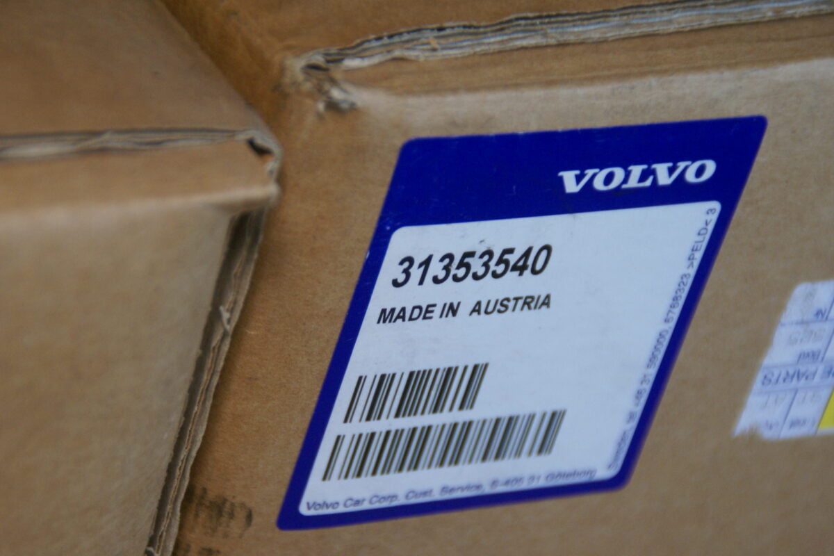 DSC01721 500 splinternieuw in doos koplamp links origineel Volvo V70 XC70 S80 artnr. 31353540 NOS-f0f34486