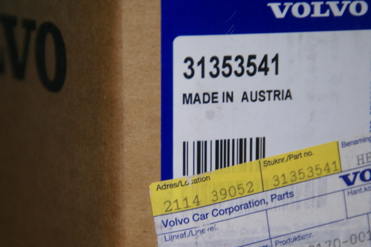 DSC01722 500 splinternieuw in doos koplamp rechts origineel Volvo V70 XC70 S80 artnr. 31353540 NOS-85eab69a