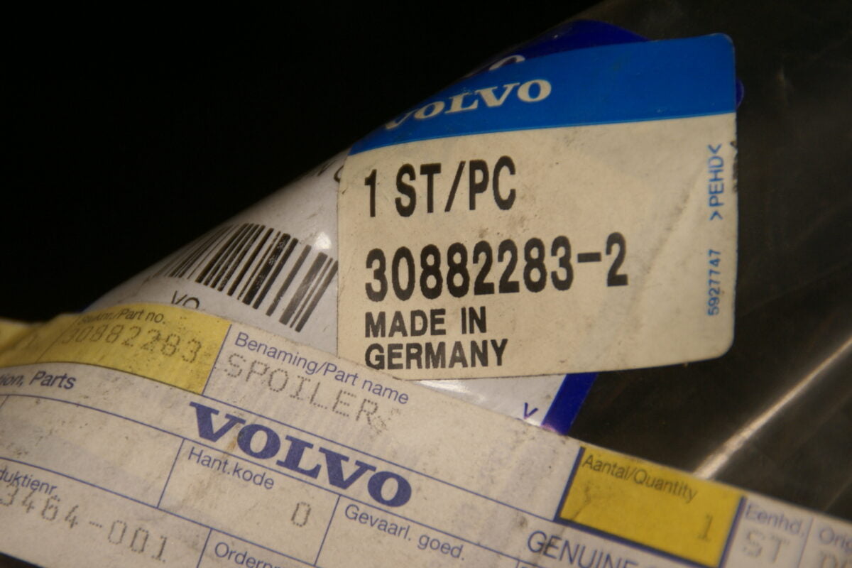 DSC01783 80 spoiler voorbumper midden origineel Volvo S40 V40 -2004 artnr. 30882283 NOS-9efcbea0
