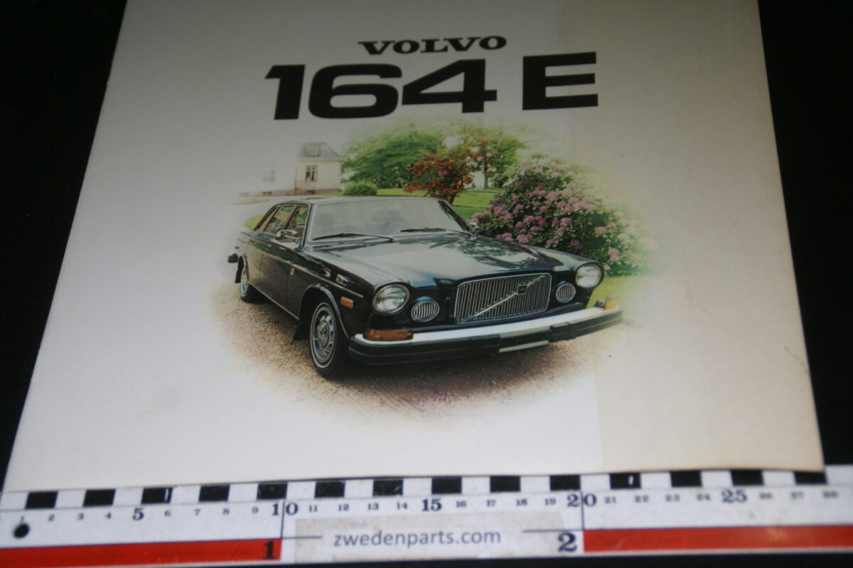 DSC00732 1974 groot formaat brochure origineel Volvo 164E nr RSPV1036, English-cef548fc