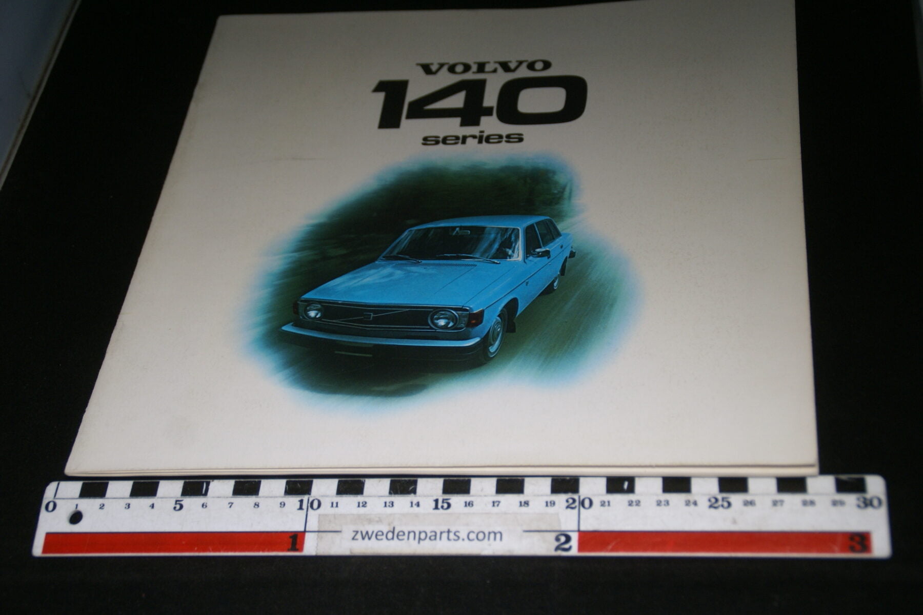 DSC00735 1974 groot formaat brochure origineel Volvo 140 nr RSPV1014, English-173ed6fc