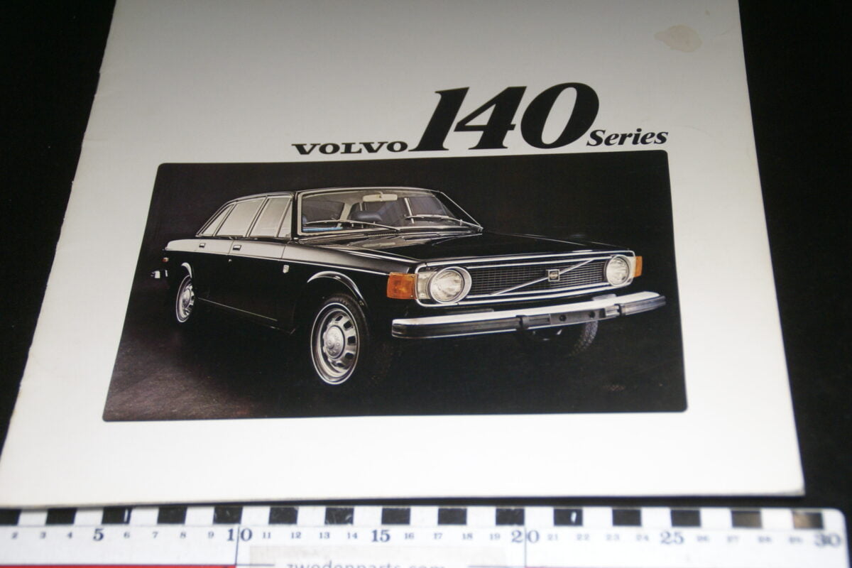 DSC00739 1973 groot formaat brochure origineel Volvo 140 nr RSPV514, English-60f8e952