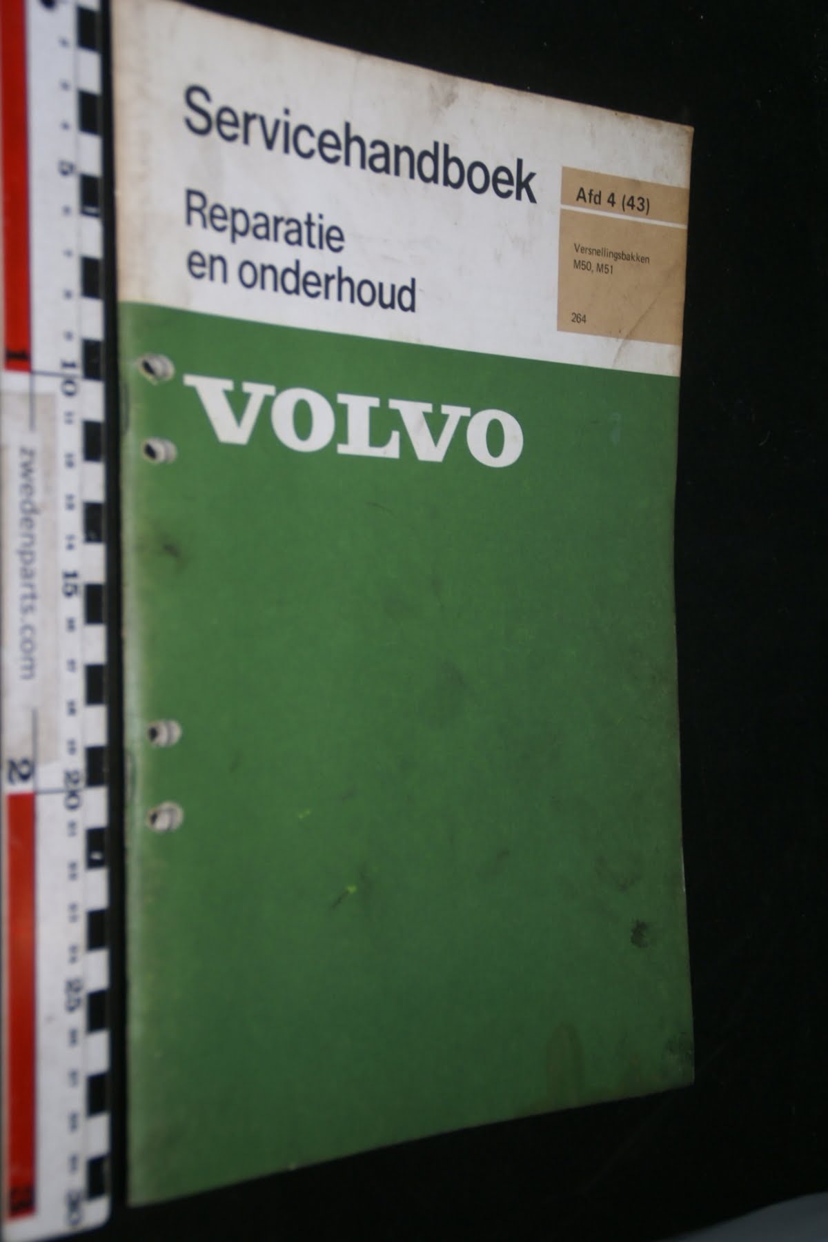 DSC02916 1975 serviceboek 4(43) versnellingsbak M50 M51 origineel Volvo 264, 1 van 500 nr TP 10991-1-63609626