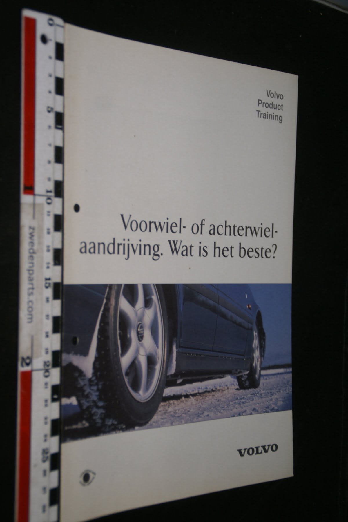 DSC02939 1995 brochure origineel Volvo Product Training voorwiel of achterwielaandrijving nr PV 523-31336-9be46e9f