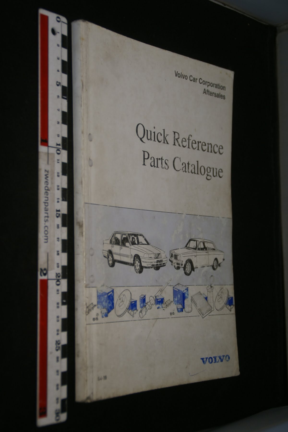 DSC02948 ca. 1995 handboek Quick Reference Parts Catalogue origineel Volvo  nr 196145, English-07dbfe7e