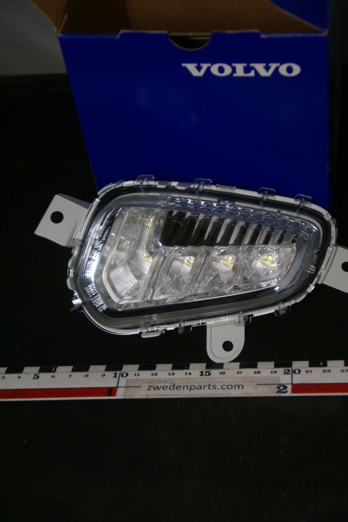 DSC03285 dagrijlamp links origineel Volvo S40 V40 nr 31323115 NOS 45-7d1b2405