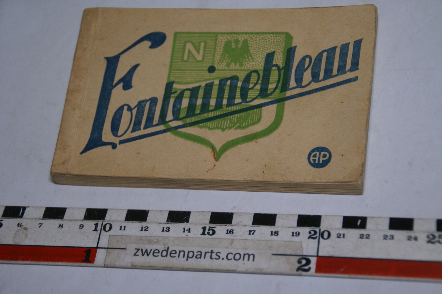 DSC04666 50er jaren vintage boekje met prentbriefkaarten Fontainebleau nieuwstaat