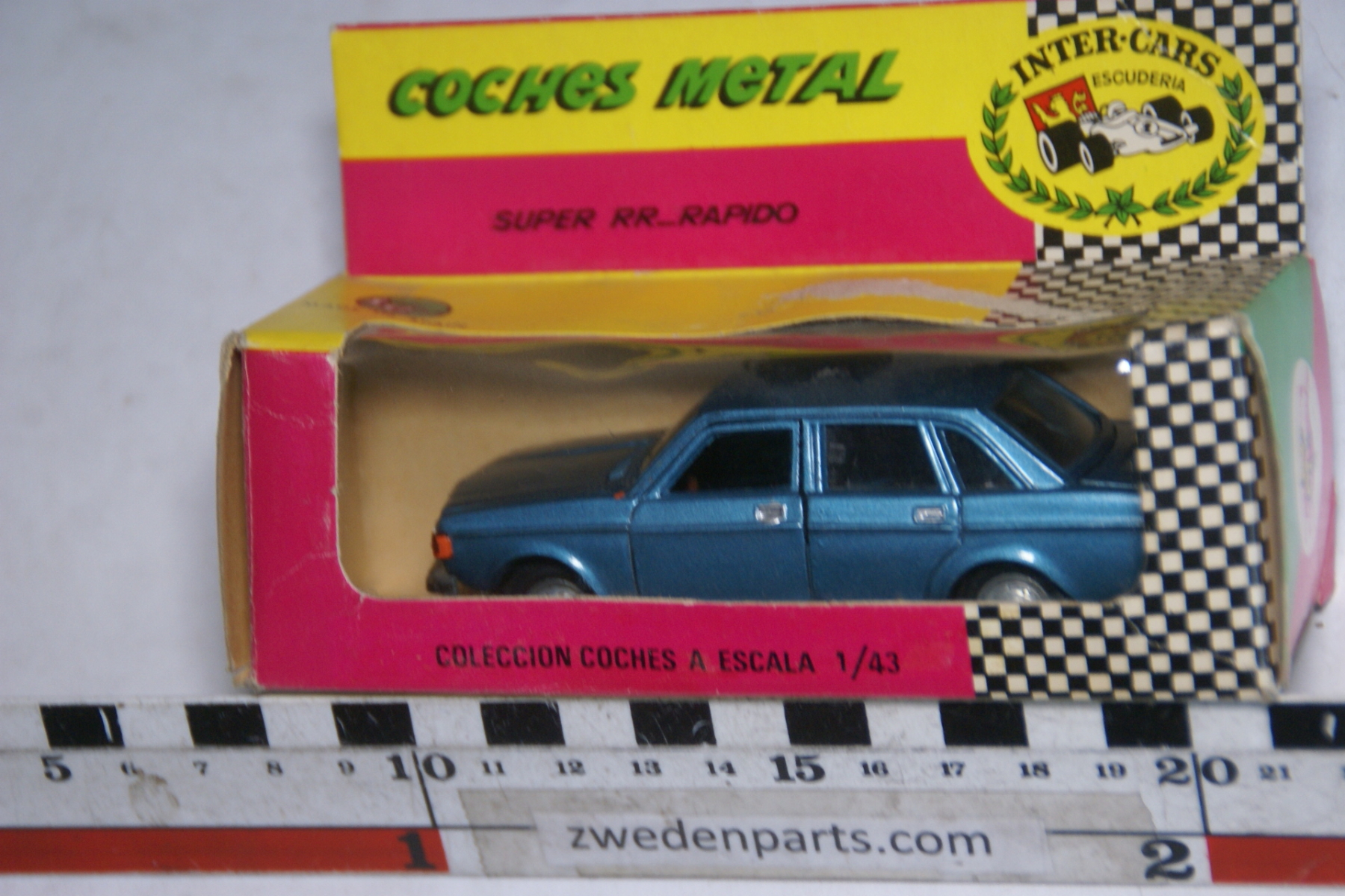 DSC05103 miniatuur Volvo 144 blauw 1op43 Nacoral  MB