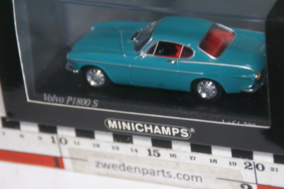 DSC05135 1969 miniatuur Volvo 1800S turquoise 1op43 Minichamps nr 171627 MB