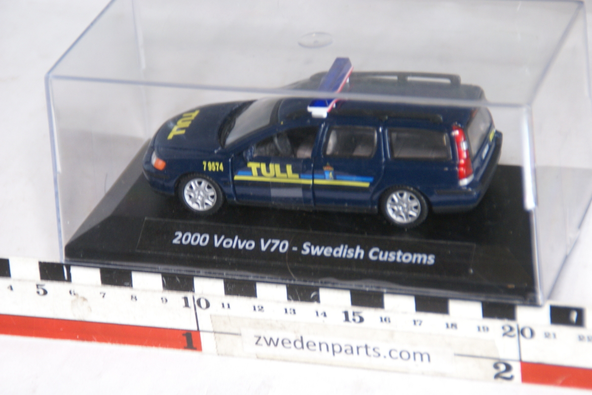 DSC05163 miniatuur 2000 Volvo V70 Tull 1 op 43, Carrarama nr VOL0042 Mint in display