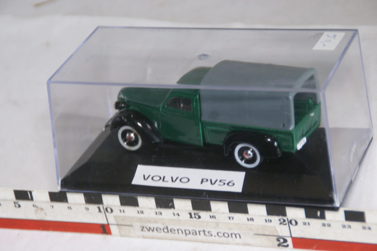 DSC05178 miniatuur Volvo PV 56 pickup groen 1 op 43, R&M Mint in display