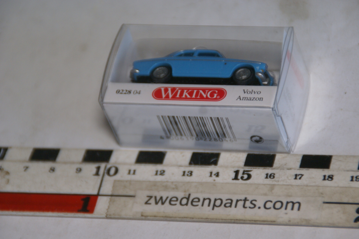 DSC05207 miniatuur Volvo Amazon 130 blauw 1op 87 Brekina nr 28804 MB