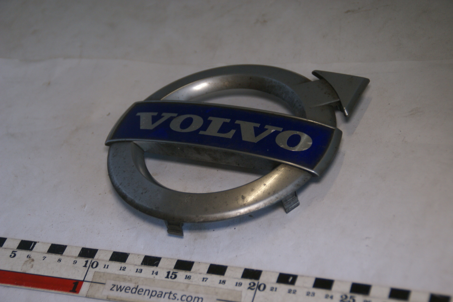 DSC05253 embleem gril origneel Volvo XC60 nr. 30796426