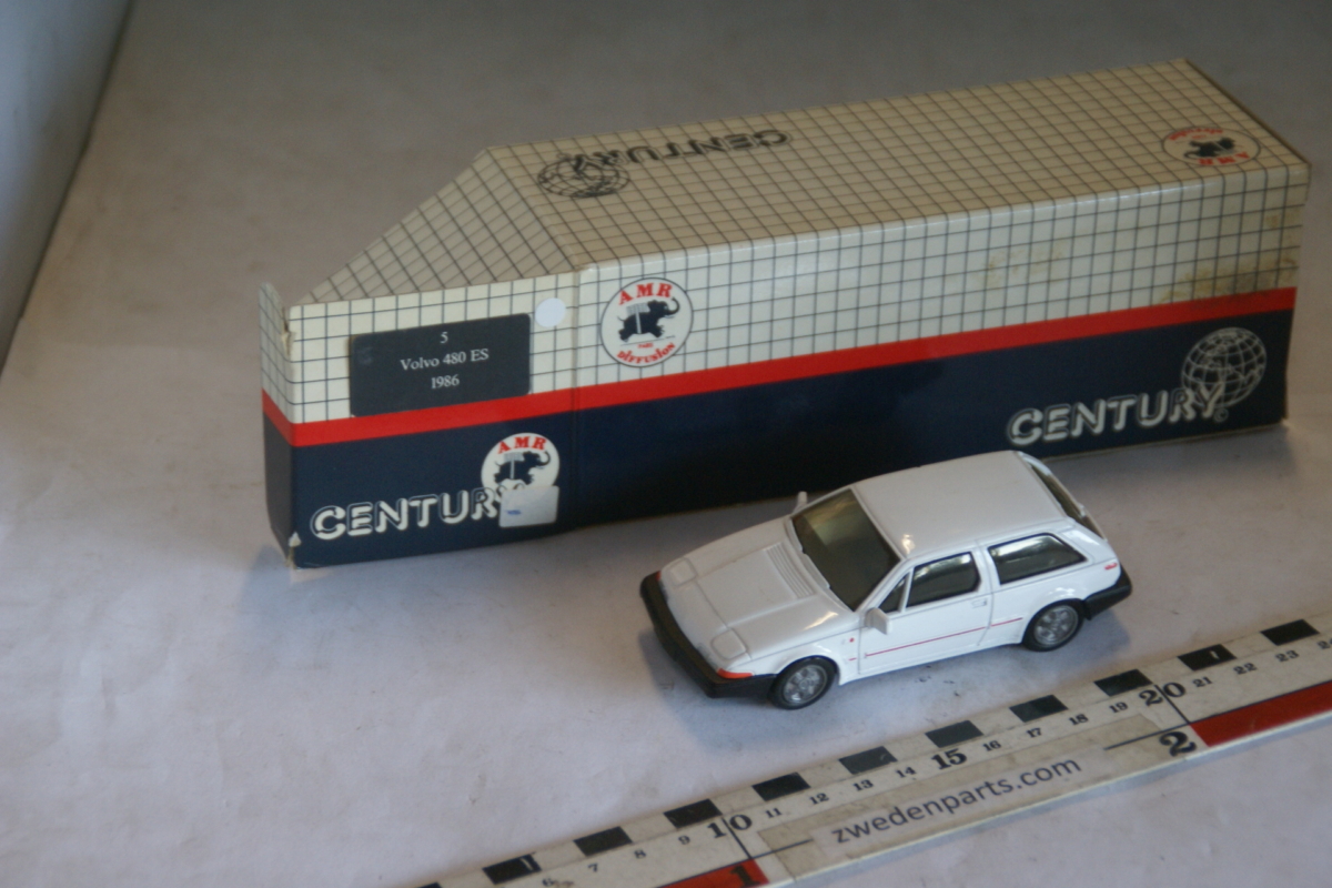DSC05281 1986 miniatuur Volvo 480ES wit Century 1op43 limited edition nr 5MB