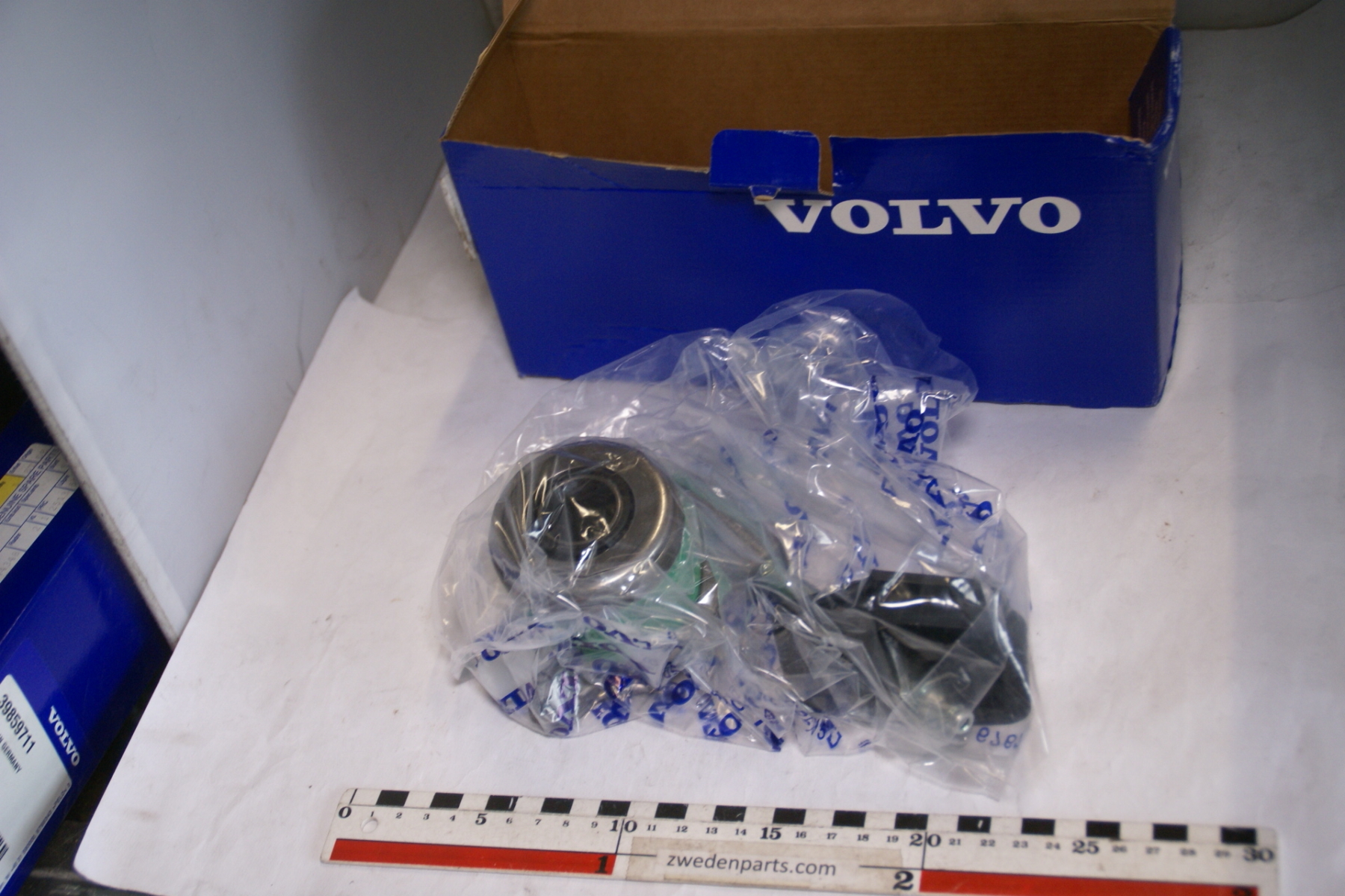 DSC03353 koppelingcylinder slave origineel Volvo C70 SV40 S60 artnr. 31259445 NOS 80