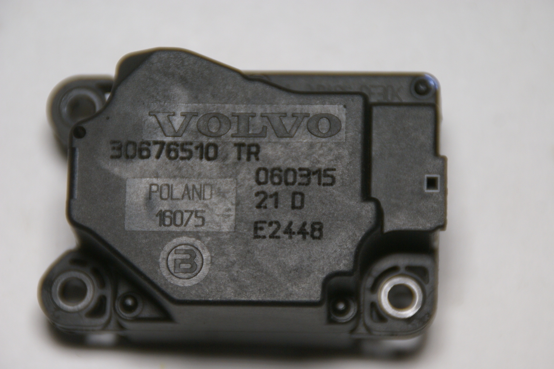 DSC03836 actuator klep origineel Volvo VXC70 S80 artnr. 30676510 30