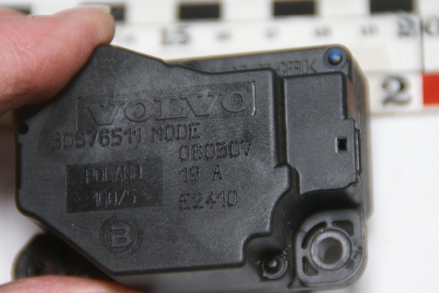 DSC03886 actuator klep origineel Volvo VXC70 S80 artnr. 30676511 30