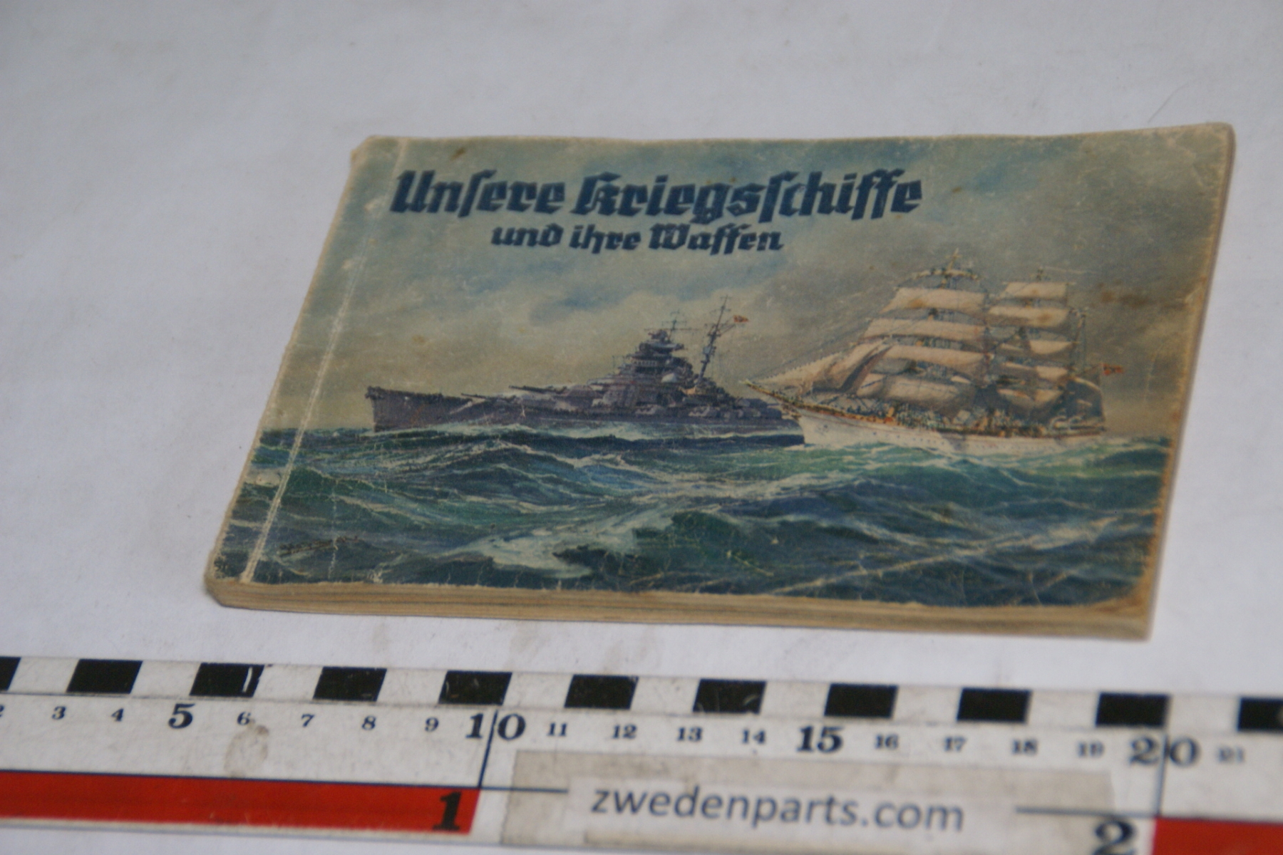 DSC04702 ca. 40er jaren boek Unsere Kriegsschiffe, Deutsch