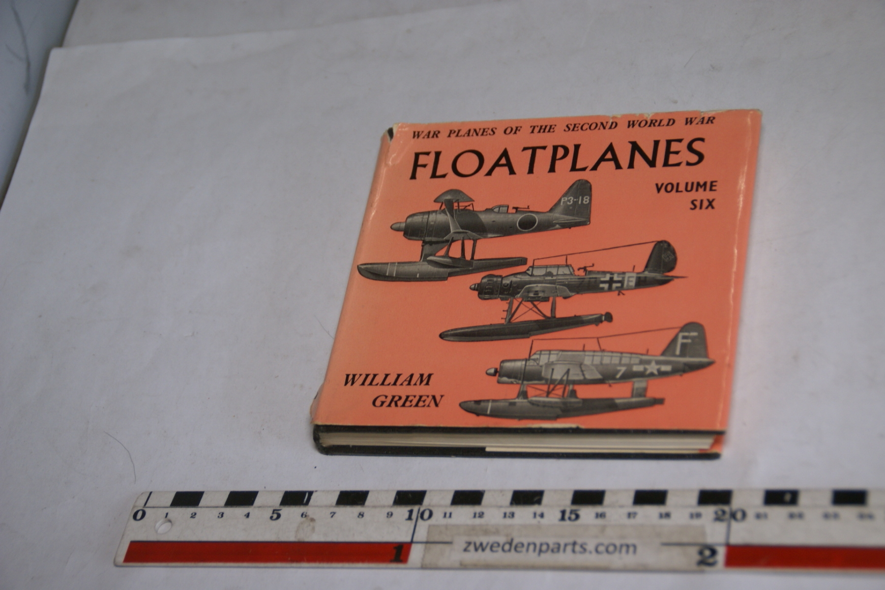 DSC04730 1962 boek WW II Floatplanes VI, aircrafts, English