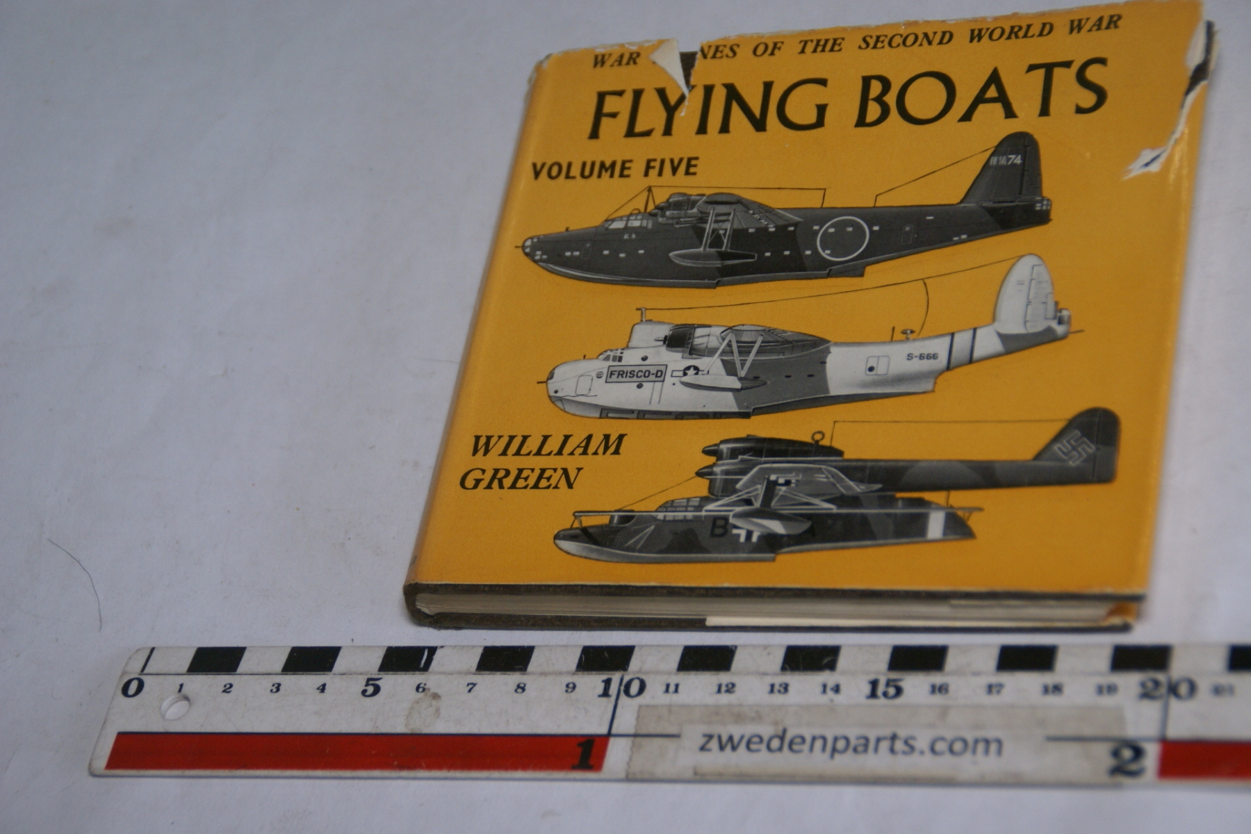 DSC04733 1962 boek WW II Flying Boats V, aircrafts, English