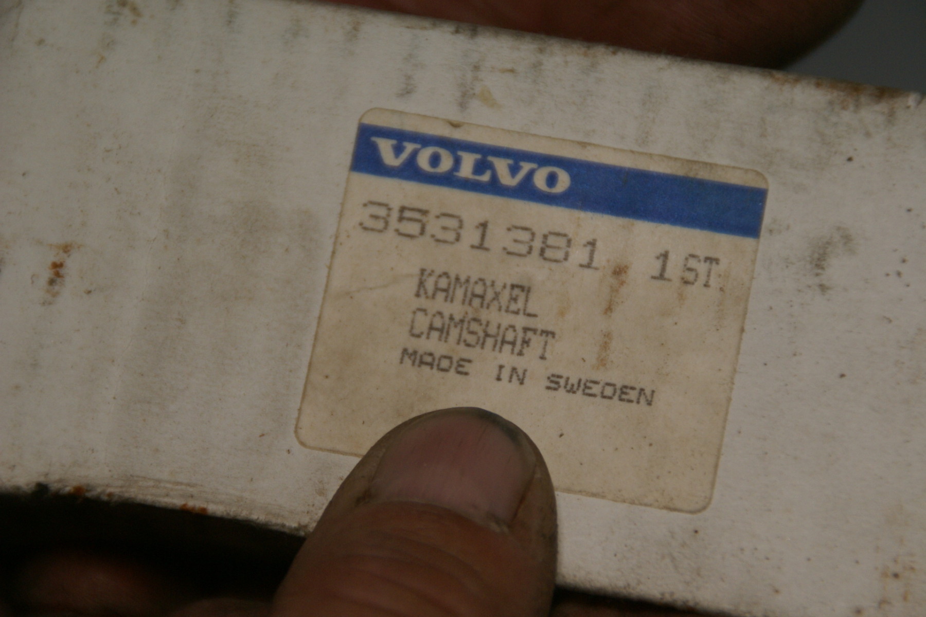 DSC05537 nokkenas origineel Volvo 700 900 artnr. 3531381 NOS 150