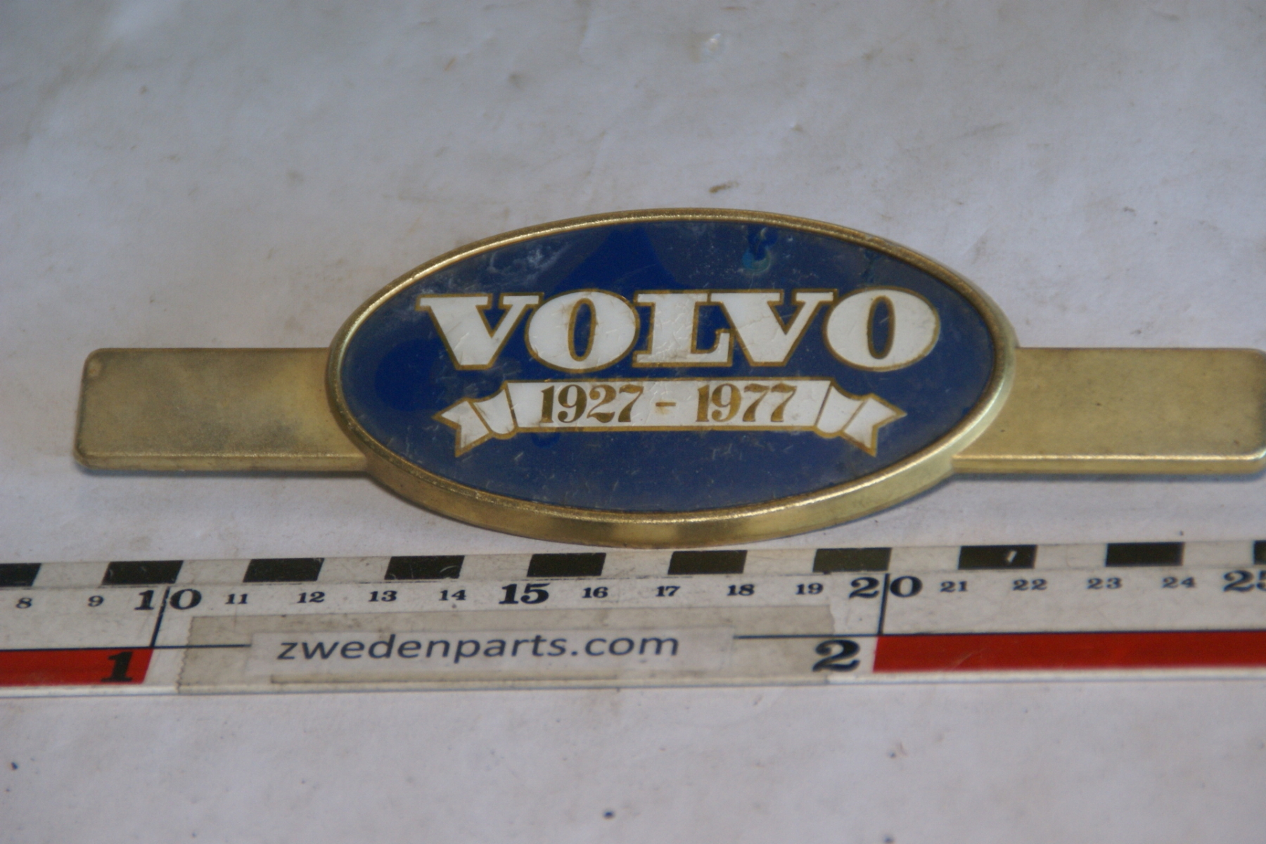 DSC05681 1977 embleem jubileum origineel Volvo 200