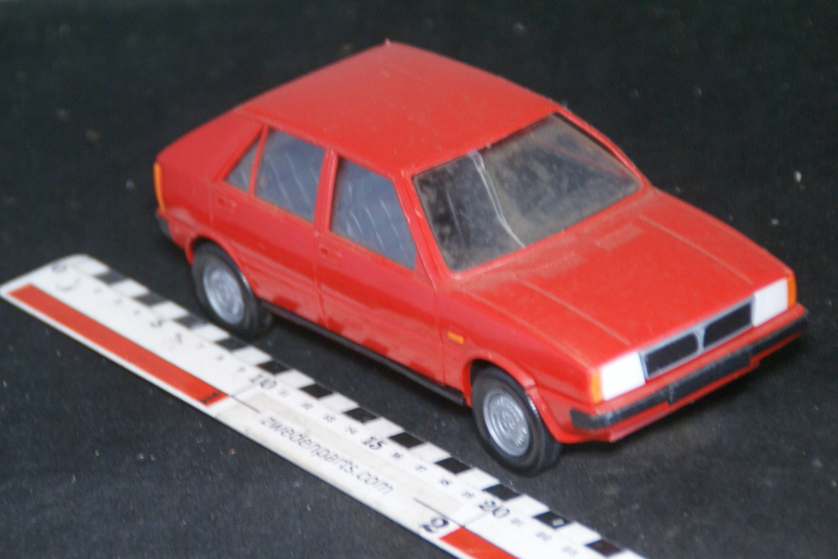 DSC05947 miniatuur Lancia Stahlberg made in Finland ca 1o18 zeer goede staat