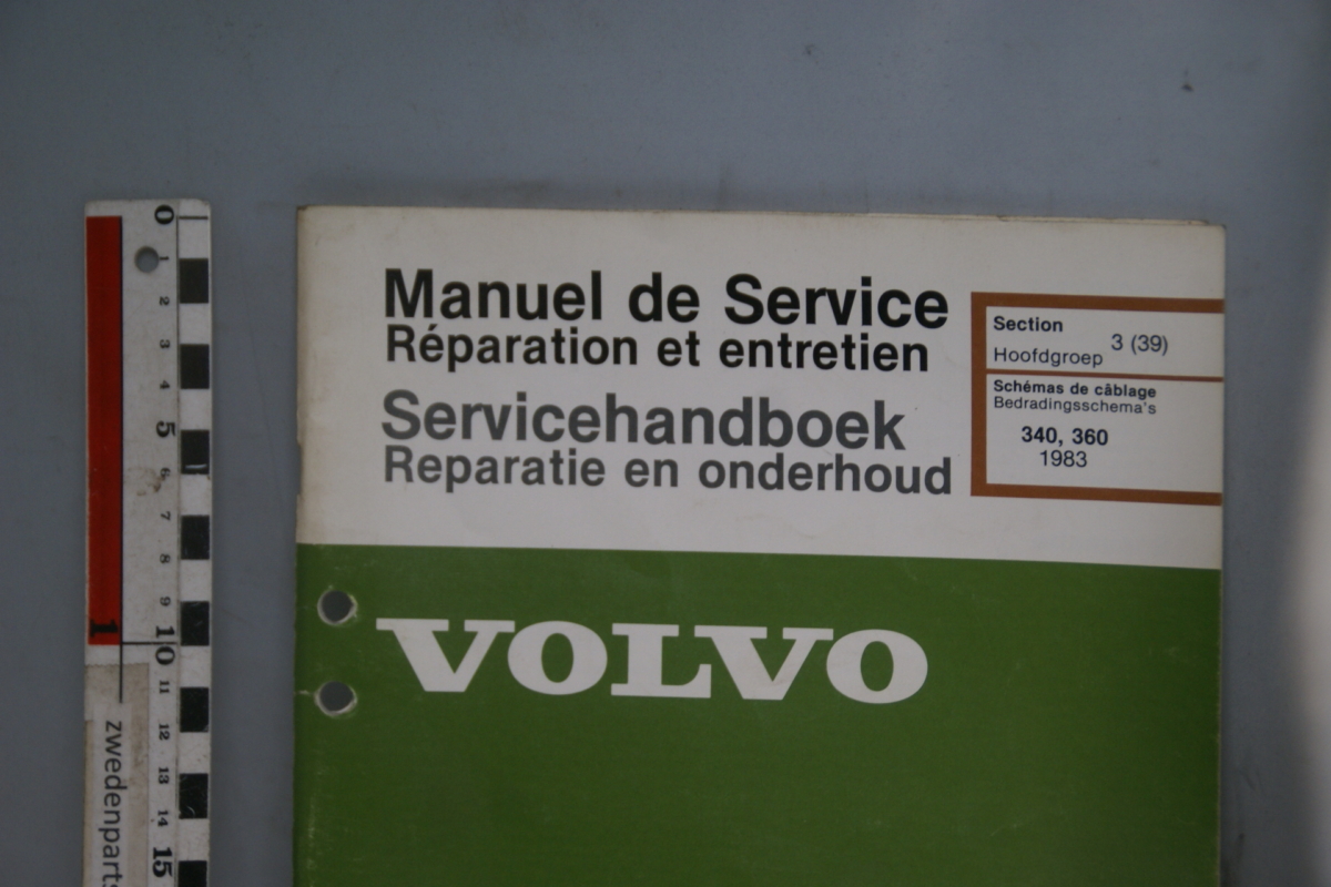 DSC06117 1983  servicehandboek bedradingsschema 3(39), origineel Volvo 340 360, nr TP35001 Nederlands Francais