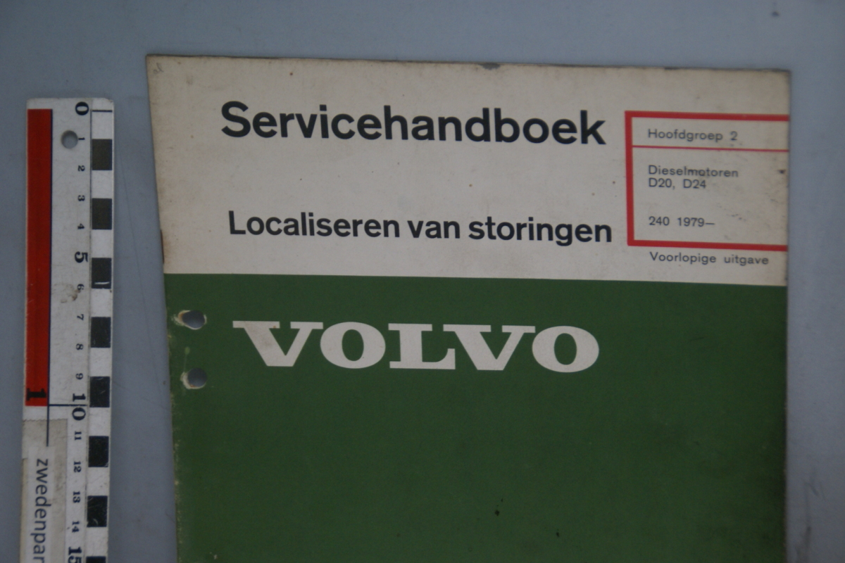 DSC06121 1979  servicehandboek motor D20 D24 2, origineel Volvo 240, 1 van 800 nr TP30023