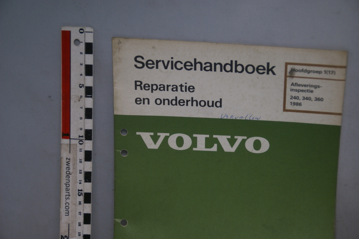 DSC06127 1985  servicehandboek afleveringsinspectie 1(17), origineel Volvo 240, 300 1 van 600 nr TP30544