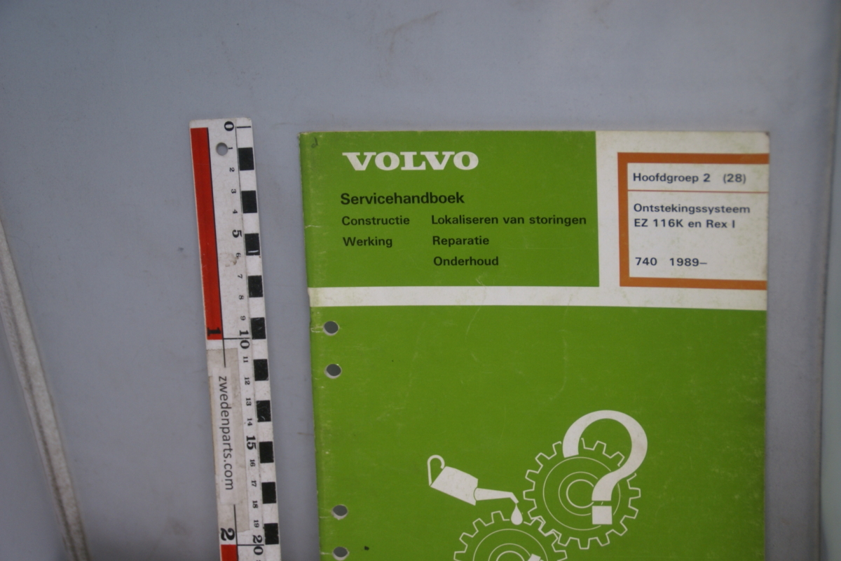 DSC06169 1988 servicehandboek ontstekingssysteem 2(28), origineel Volvo 740,  1 van 800 nr TP31330