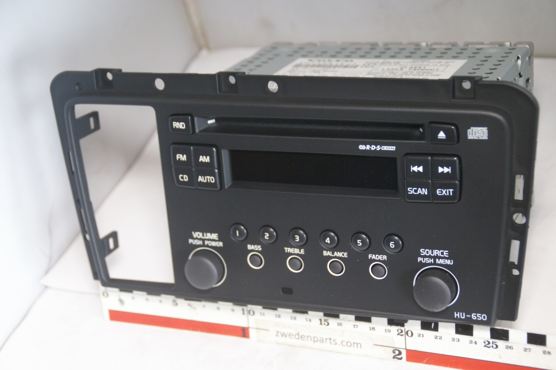 DSC06323 radio CDspeler HU-650 origineel Volvo 60 70 80 NOS 150