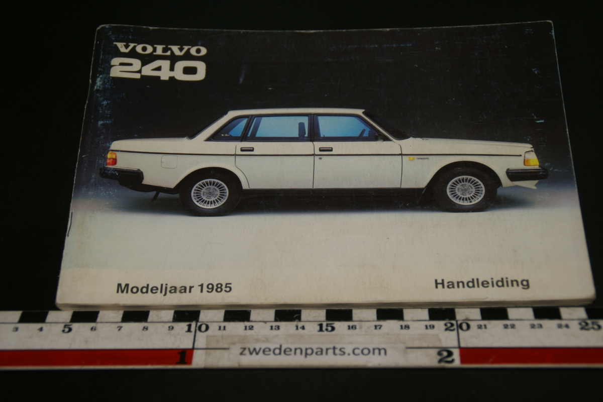 DSC02089 1985 instructieboekje origineel Volvo 240 artnr. TP2536