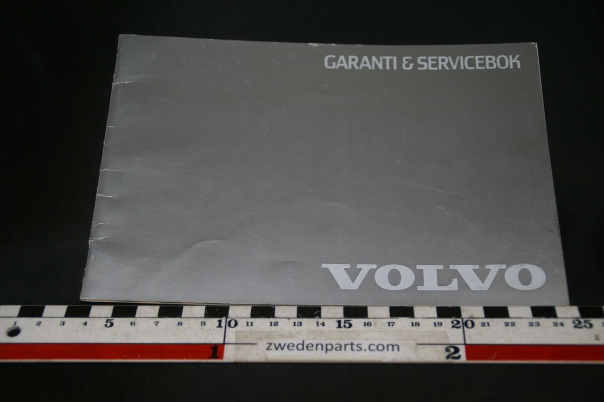 DSC02101 2000 boekje garantie en service origineel Volvo Svensk