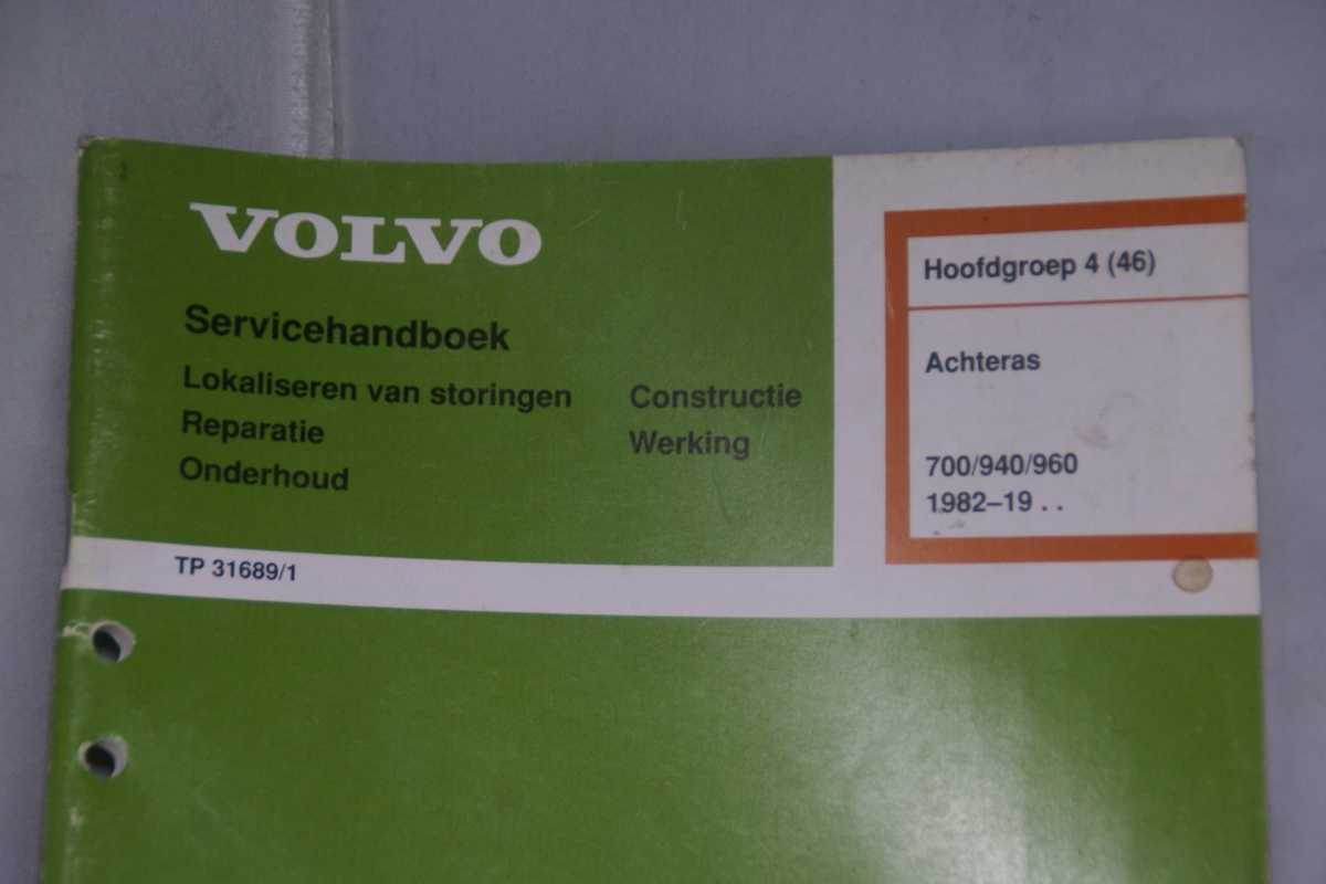DSC06560 servicehandboek achteras 4 46 1 van 800 origineel Volvo 700 900 artnr. TP31689 25